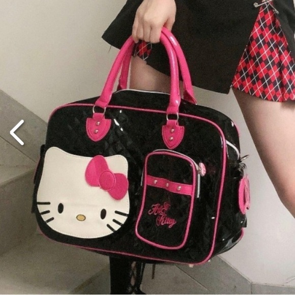 Hello Kitty Black & Pink Overnight Duffle Bag with Crossbody Strap Quilted - Picture 1 of 6